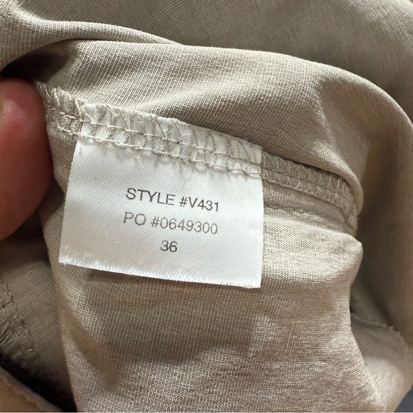 Vuori Aim Pants Golf Business Men's Size 36 Inseam 31" 
Khaki - Picture 7 of 12